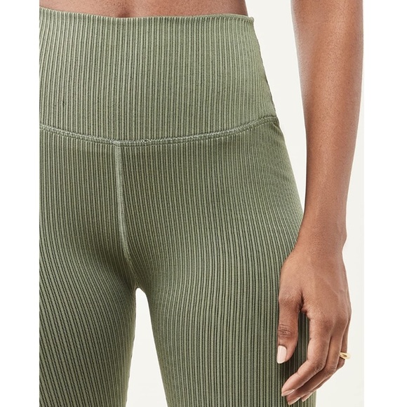Good American Essentials Seamless Ribbed Leggings Agave Green - Picture 5 of 8